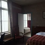 De Paris 3*
